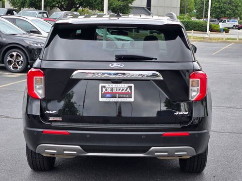 Used 2022 Ford Explorer XLT w/ Equipment Group 202A image 12