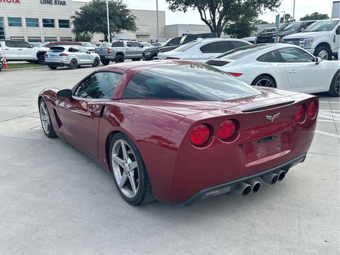 Used 2007 Chevrolet Corvette Coupe w/ Preferred Equipment Group RWD image 4