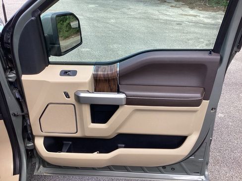 Used 2019 Ford F150 Lariat image 21