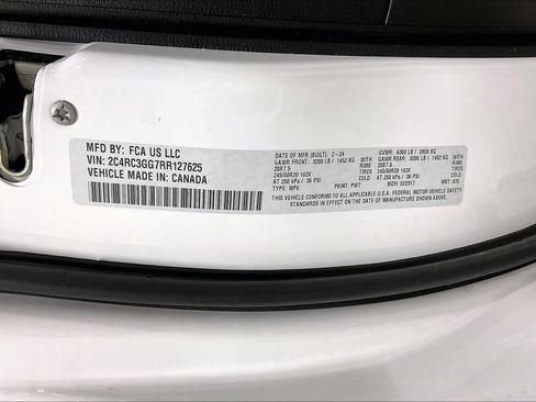 Used 2024 Chrysler Pacifica Limited w/ Uconnect Theater Family Group AWD/4WD image 42