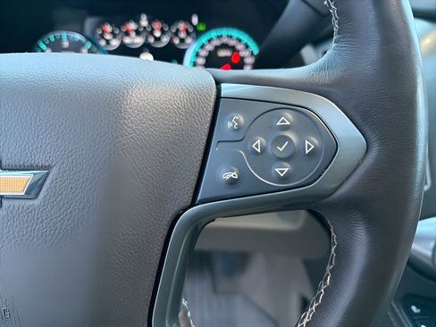 Used 2020 Chevrolet Suburban Premier w/ 6.2L Performance Package image 19