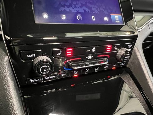 Certified 2023 Jeep Grand Cherokee Altitude image 46