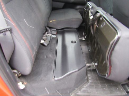 Used 2016 Toyota Tacoma TRD Sport w/ Towing Package image 41