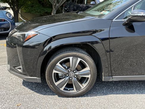 Used 2024 Lexus UX 250h AWD w/ Premium Package image 8