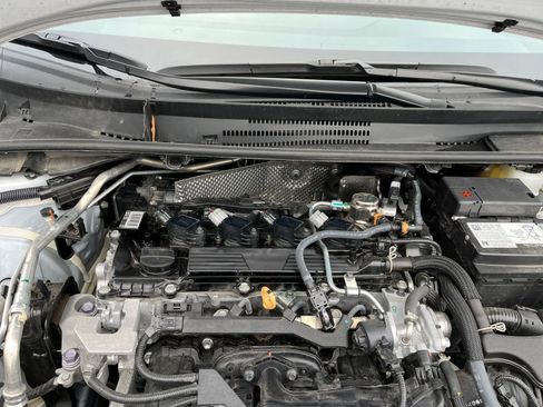 Used 2025 Toyota Corolla LE image 30