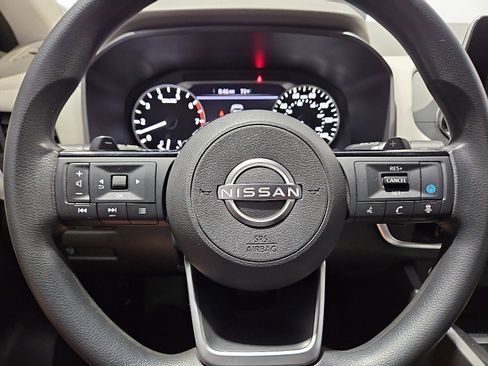 Used 2023 Nissan Rogue SV FWD image 21