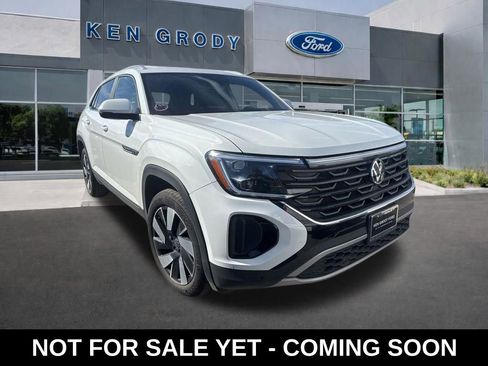 Used 2024 Volkswagen Atlas Cross Sport SE image 1