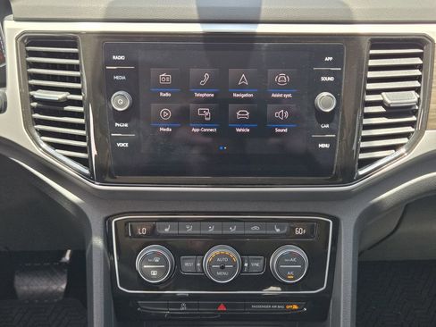 Used 2023 Volkswagen Atlas SE FWD image 22