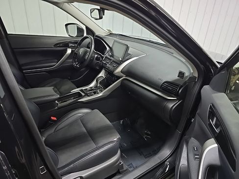 Used 2025 Mitsubishi Eclipse Cross SE AWD/4WD image 18