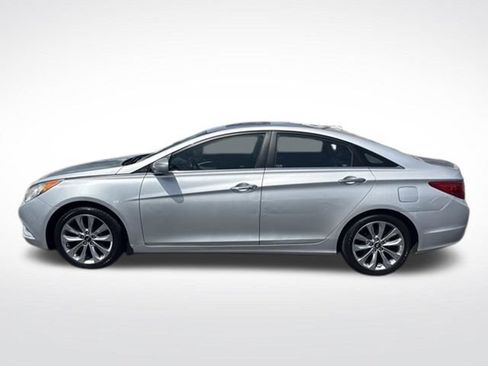 Used 2013 Hyundai Sonata SE w/ Navigation & Sunroof Pkg FWD image 6
