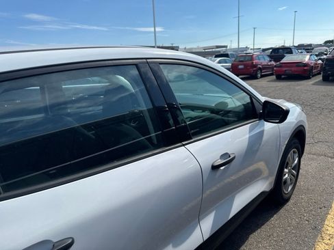 Used 2022 Ford Escape S AWD/4WD image 10