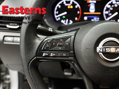 Used 2023 Nissan Altima 2.5 S FWD image 14