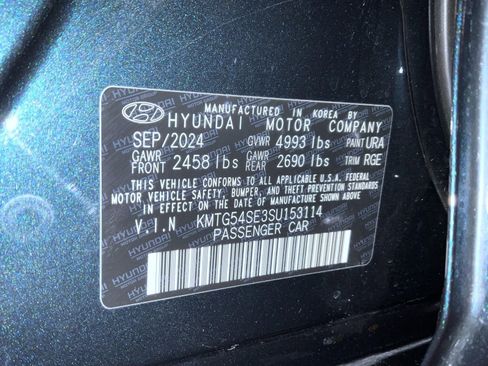 Used 2025 Genesis G70 3.3T Advanced w/ Sport Prestige Package image 25