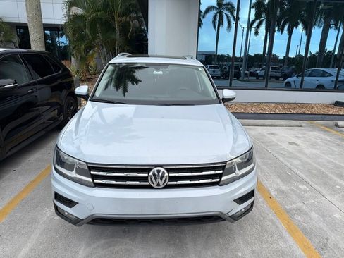 Used 2018 Volkswagen Tiguan SEL FWD image 1