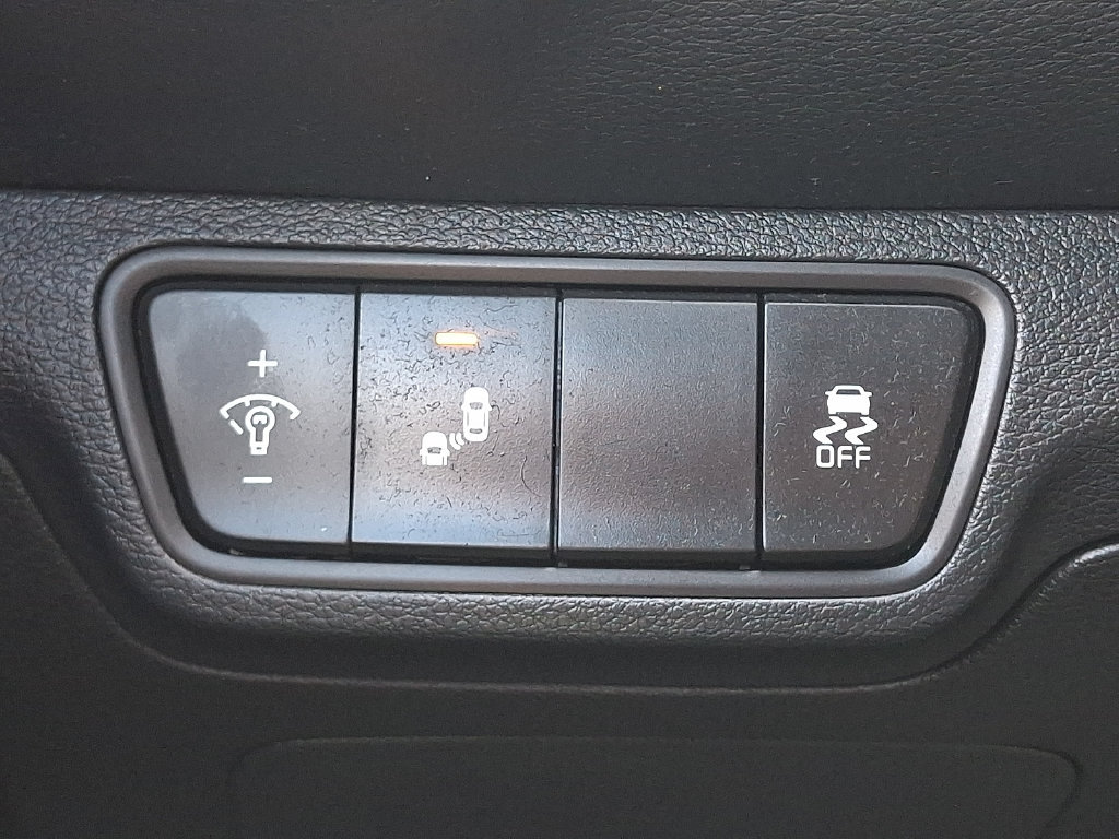 Used 2024 Kia Forte LXS w/ LXS Technology Package FWD image 25