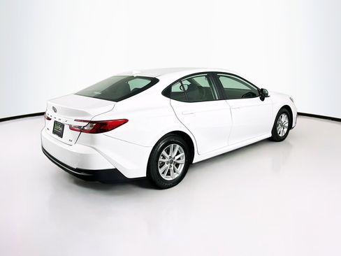 Used 2025 Toyota Camry LE image 9