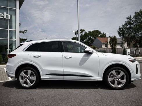 New 2025 Audi Q5 Premium Plus w/ Premium Plus image 3