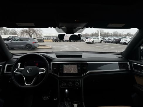 Certified 2023 Volkswagen Atlas Cross Sport SEL Premium R-Line image 21