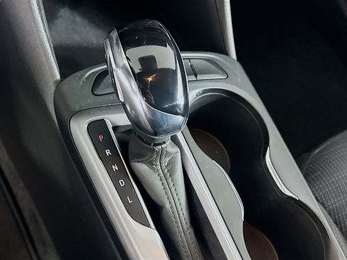 Used 2025 Buick Envista Preferred FWD image 23