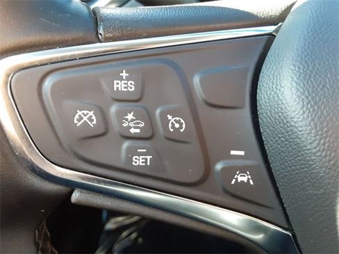 Used 2024 Chevrolet Equinox LT image 17