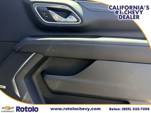 Used 2024 GMC Yukon SLT RWD image 9