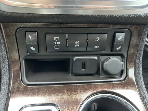 Used 2017 GMC Acadia Limited SLT image 26