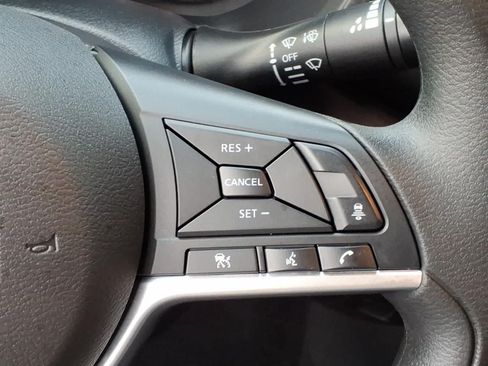 Used 2025 Nissan Sentra SV FWD image 18
