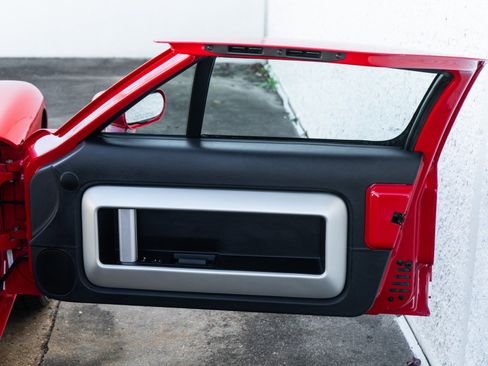 Used 2005 Ford GT image 38