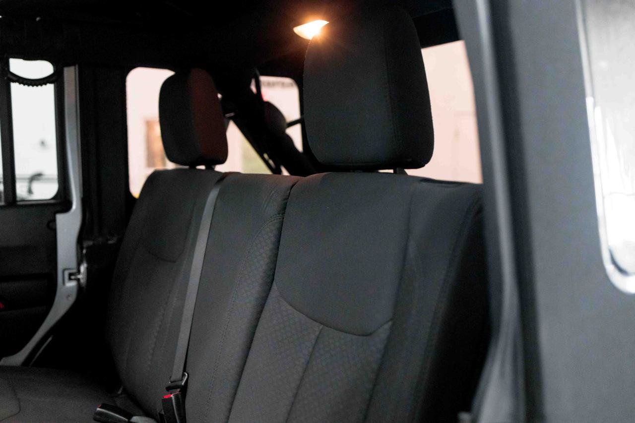Used 2015 Jeep Wrangler Unlimited Sport w/ Quick Order Package 23S AWD/4WD image 87