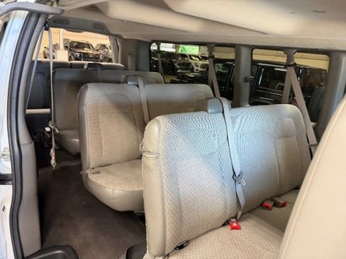 Used 2024 Chevrolet Express 3500 LT w/ LT Preferred Equipment Group RWD image 20