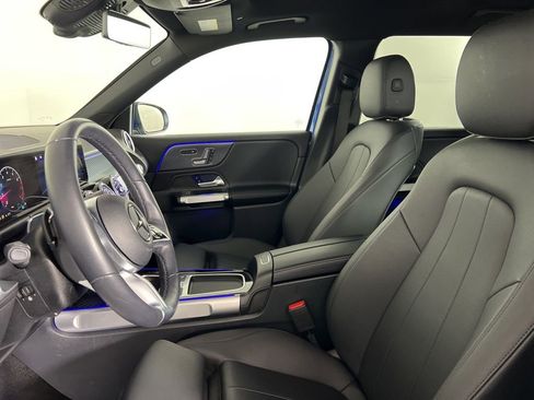 Certified 2025 Mercedes-Benz GLB 250 4MATIC image 3
