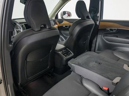Used 2024 Volvo XC90 B5 Plus image 21