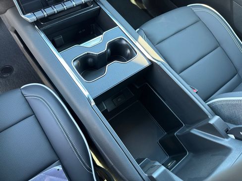 Used 2026 GMC Sierra EV Elevation image 29