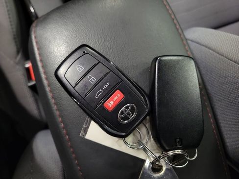 Used 2024 Toyota Corolla SE image 16