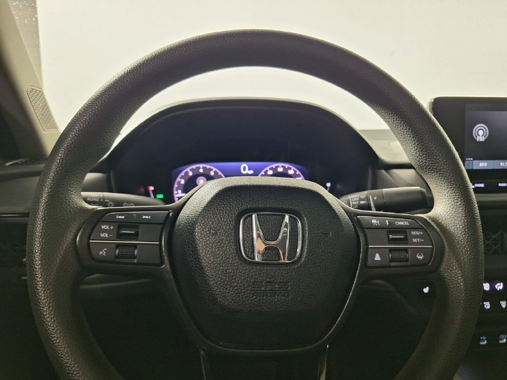 Used 2025 Honda Accord SE image 18