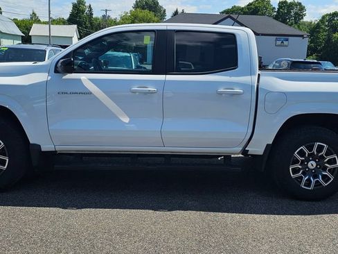 Used 2024 Chevrolet Colorado Z71 w/ Z71 Convenience Package 2 AWD/4WD image 4