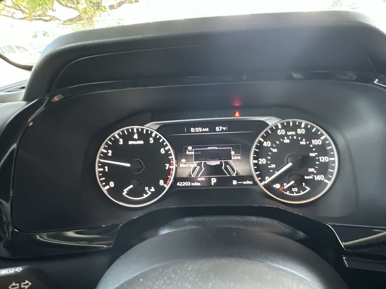 Used 2025 Nissan Pathfinder SV AWD/4WD image 16