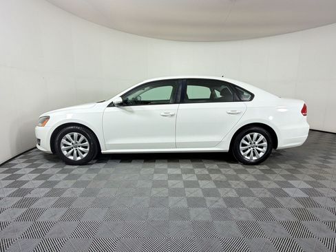Used 2012 Volkswagen Passat 2.5 S FWD image 2
