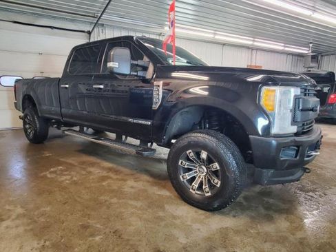 Used 2017 Ford F250 XLT w/ XLT Premium Package image 2