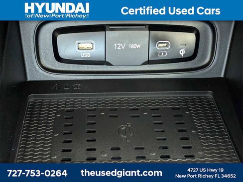 Certified 2023 Hyundai Venue Limited w/ Cargo Package image 22