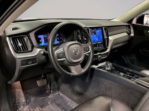 Certified 2023 Volvo XC60 B5 Core w/ Climate Package AWD/4WD image 17