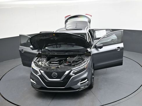 Used 2022 Nissan Rogue Sport SL w/ Premium Package image 40