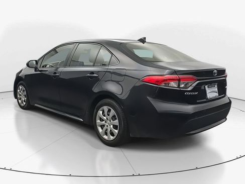 Used 2022 Toyota Corolla LE image 7