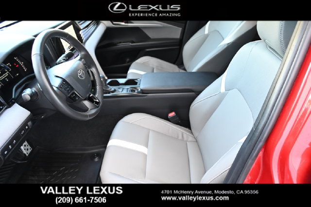 Used 2026 Toyota Camry SE FWD image 13