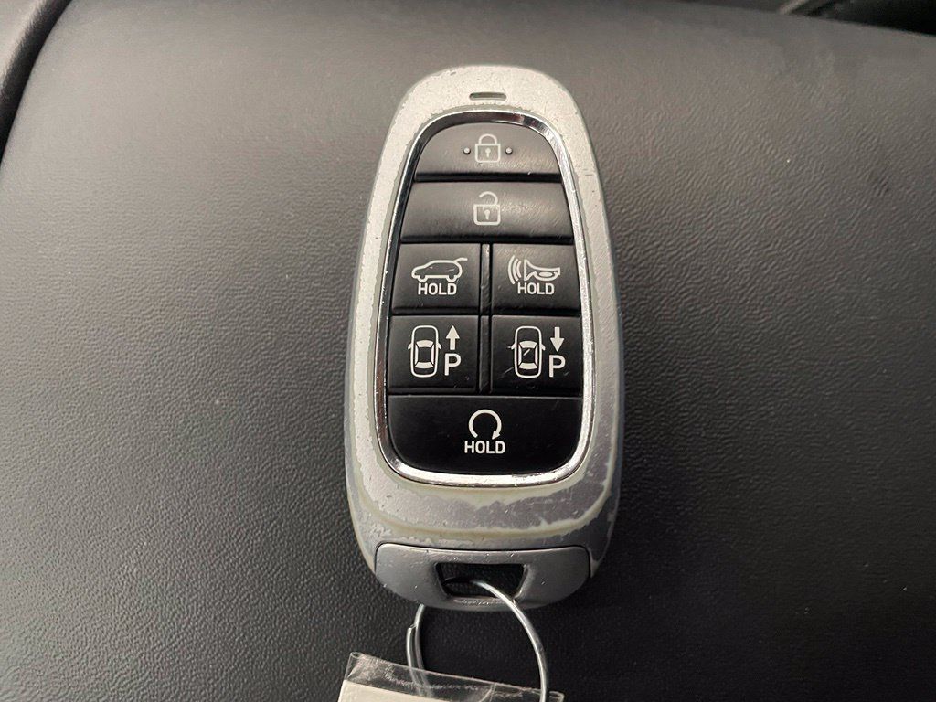 Used 2023 Hyundai Santa Fe Limited AWD/4WD image 19