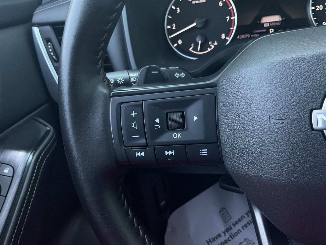 Used 2025 Nissan Rogue SV FWD image 35