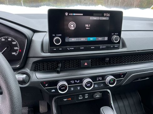 Used 2023 Honda CR-V EX image 16