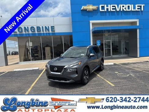 Used 2023 Nissan Rogue SL FWD image 1