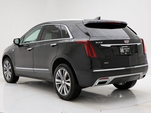 Used 2025 Cadillac XT5 Premium Luxury image 7