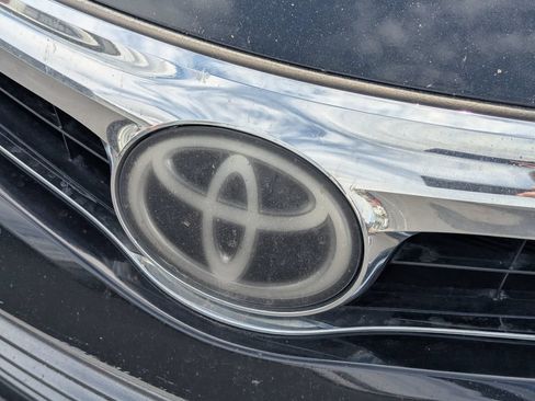 Used 2015 Toyota Avalon Limited w/ Technology Package FWD image 11